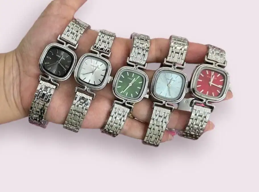 واردات ساعت مچی از چین