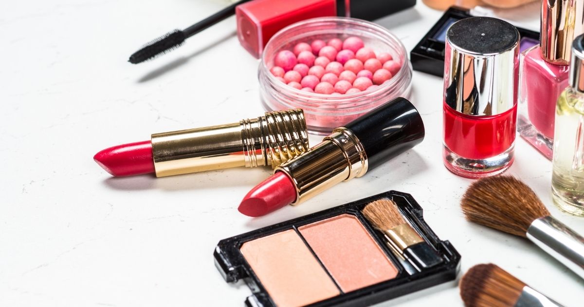 واردات لوازم آرایشی از چین